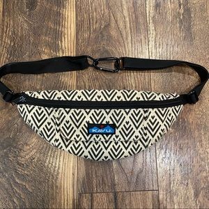 Kavu Stroll Around Waist Belt Fanny Pack